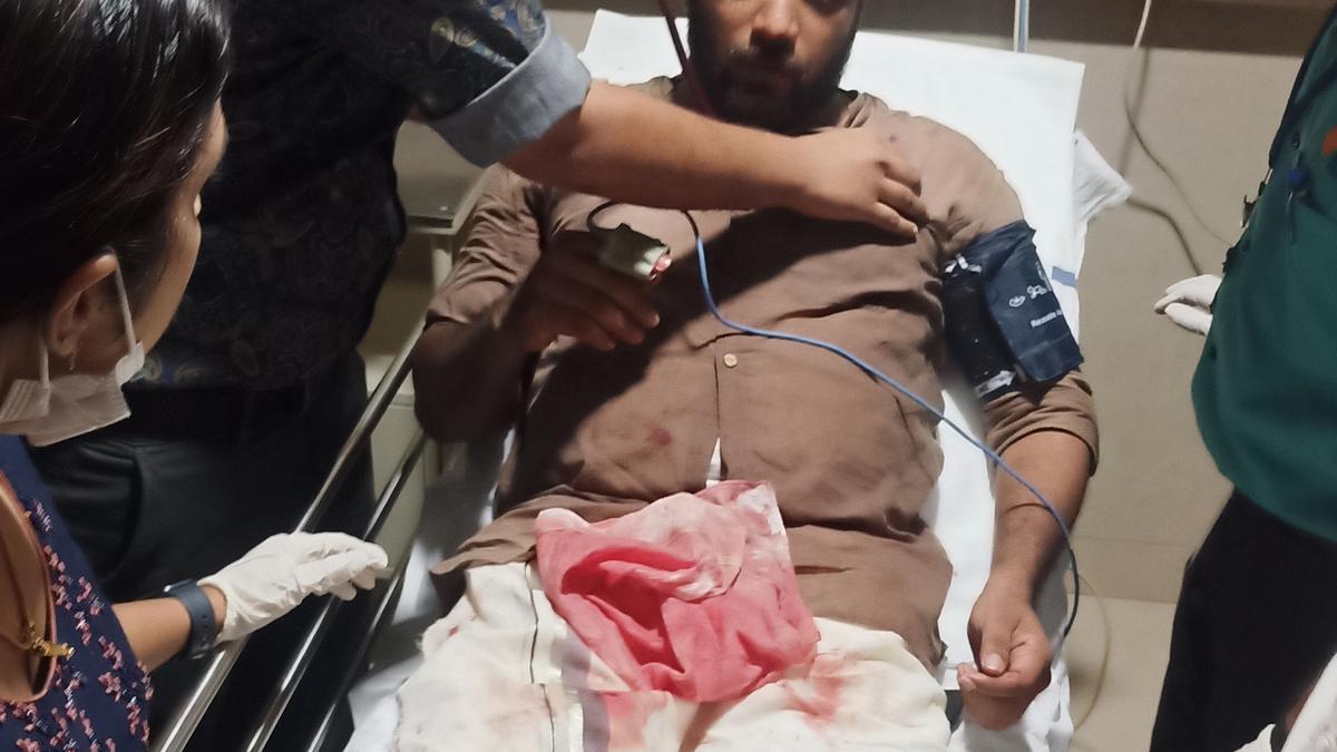 Shafi Parambil sustains injuries in police action at Perambra