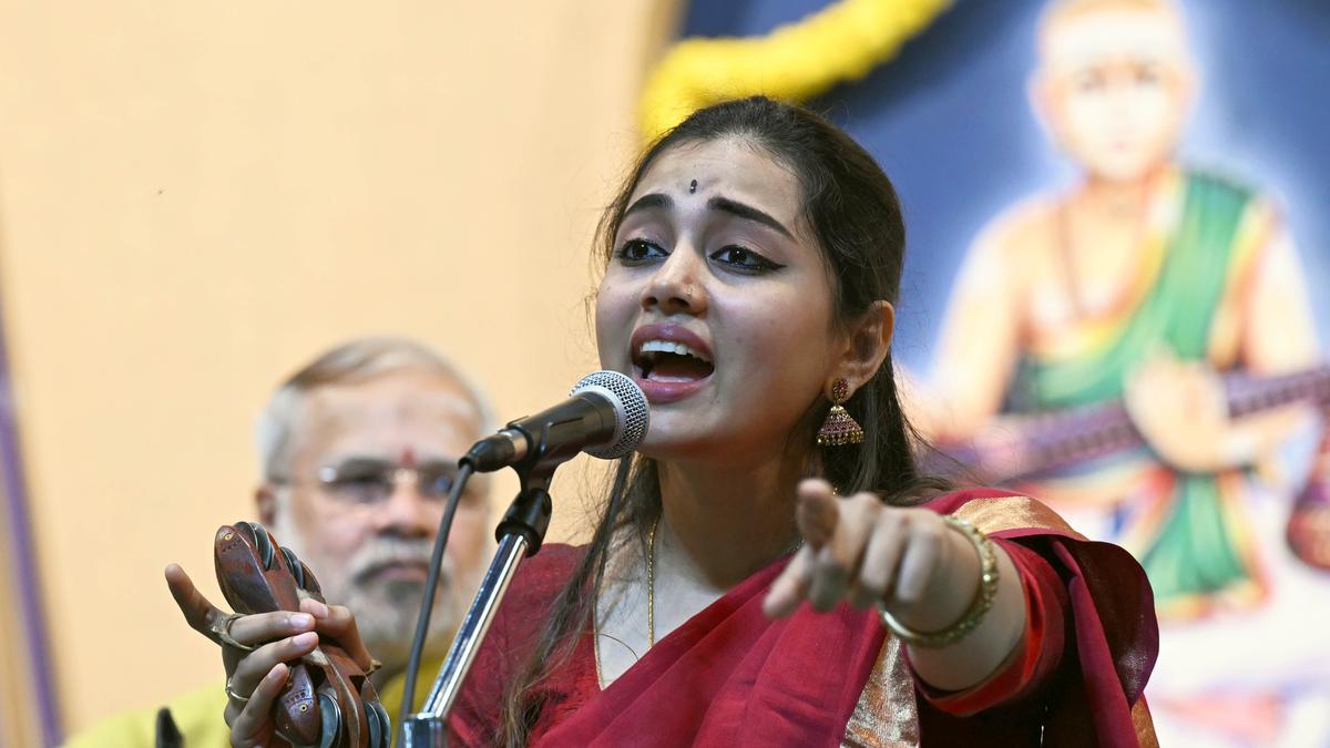 Sivasri’s ‘naama yatra’ connects audience well at music festival in Madurai