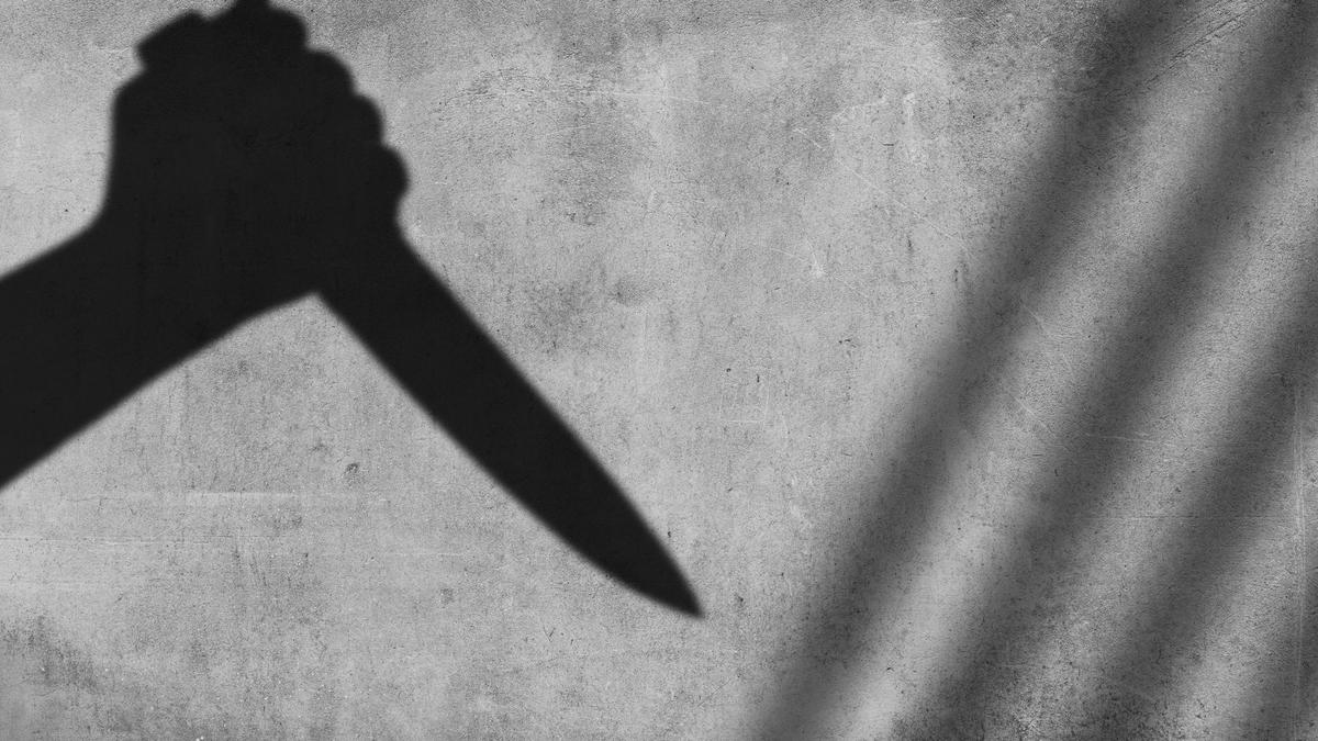 Worker stabs factory supervisor to death, arrested