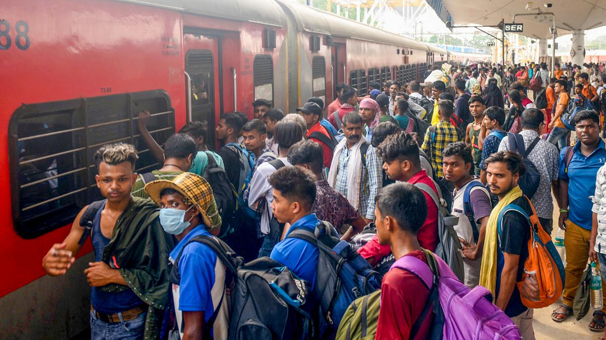 Migrating on the Coromandel Express 
Premium