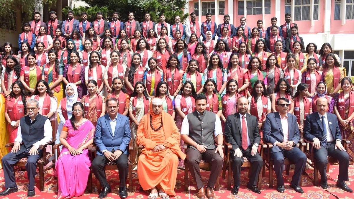 JSS Dental College Graduates Reception organised