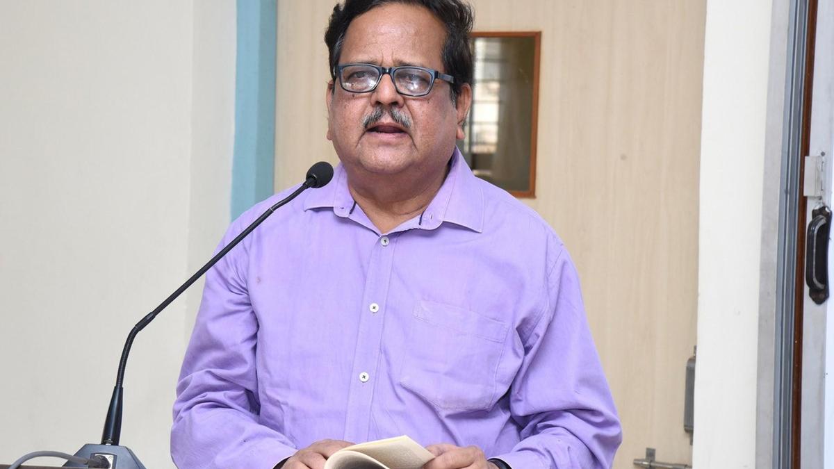 Journalism should tell truth to power, says Rajendra Chenni