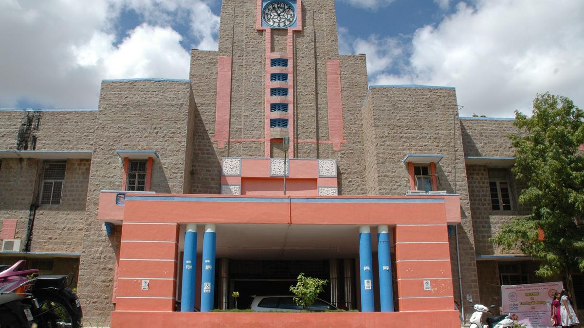 JNTU-Anantapuram suspends admissions to eight engineering colleges