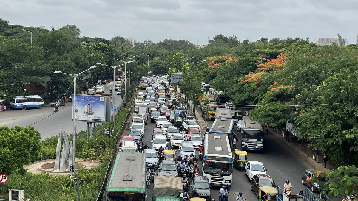 Bengaluru Namma Metro work leads to traffic pile-up at Hebbal junction, several school vans stuck for hours