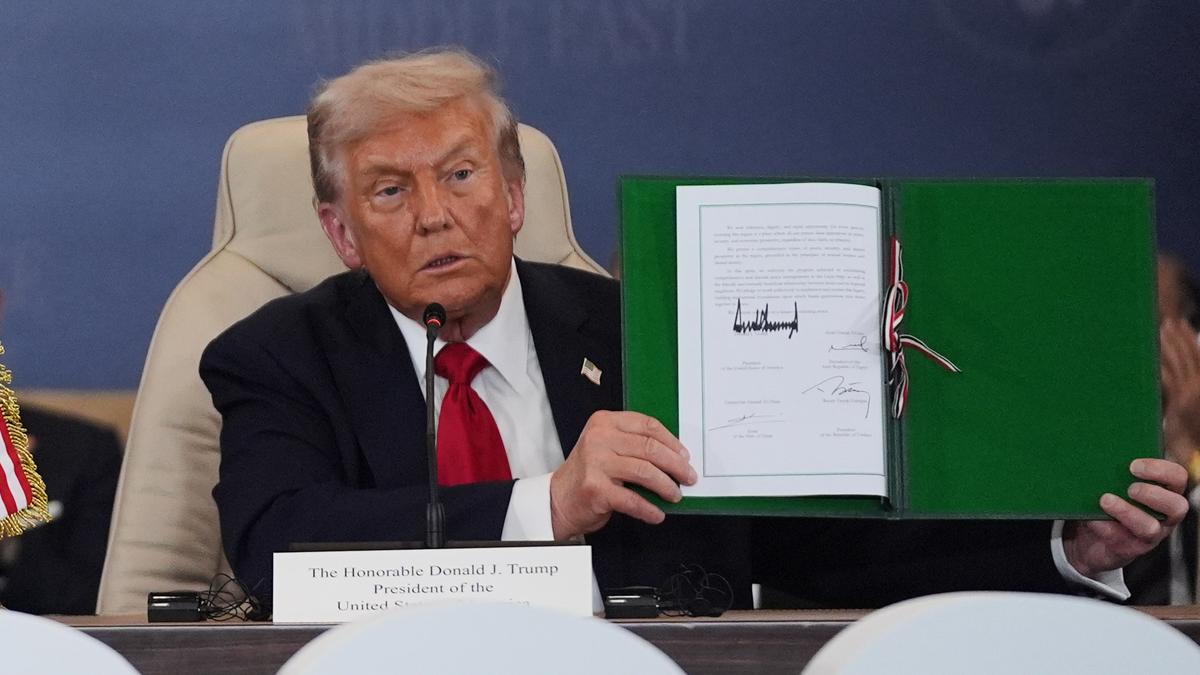 https://th-i.thgim.com/public/incoming/uopswm/article70160397.ece/alternates/LANDSCAPE_1200/Trump_Mideast_Wars_Gaza_01102.jpg