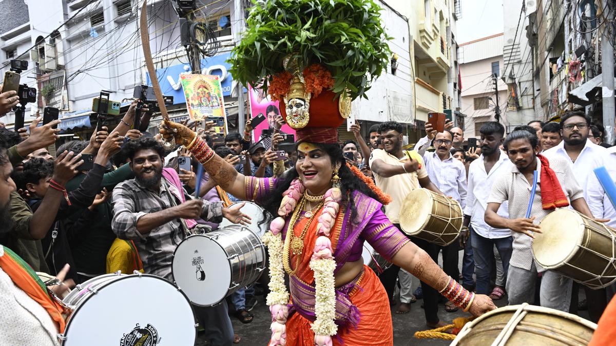 Devotees flock Golconda Fort for vibrant Bonalu celebrations