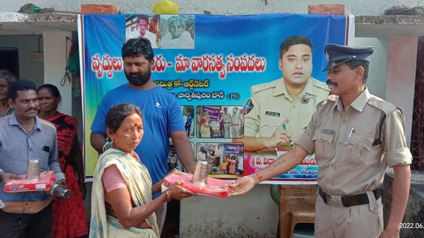 A policeman from Andhra Pradesh going the extra mile to give back to society