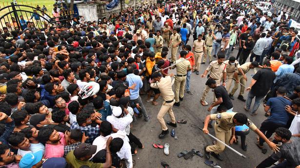 Fans suffer injuries in rush to buy tickets for India-Australia cricket match in Hyderabad