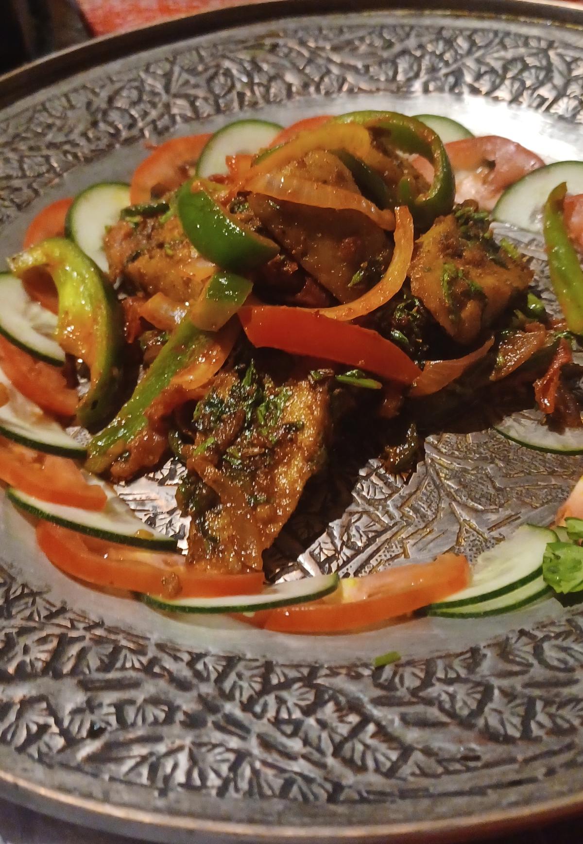 Chicken Kanti has bite-sized, boneless classic chicken sheekh marinated in yogurt and spices Chicken Kanti has bite-sized, boneless classic chicken sheekh marinated in yogurt and spices