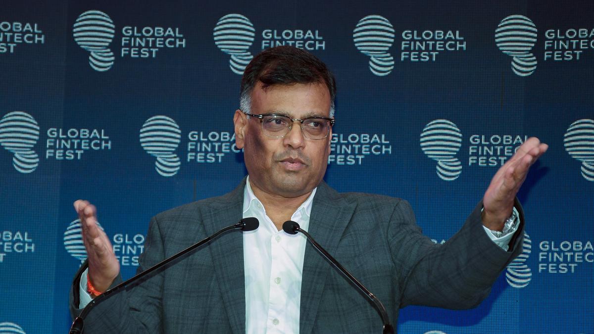 Waiting for other countries to unveil digital currency: RBI