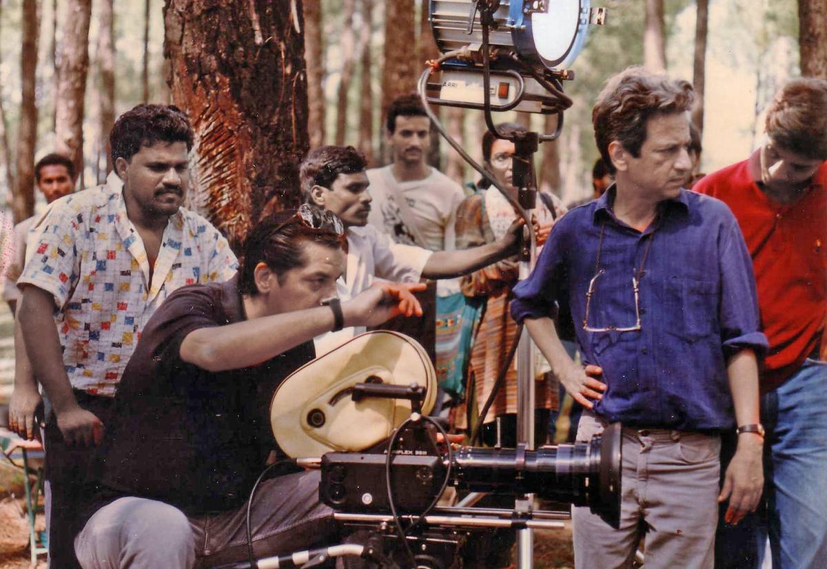 Kumar Shahani (right) with K.K. Mahajan shooting “Kasba”.