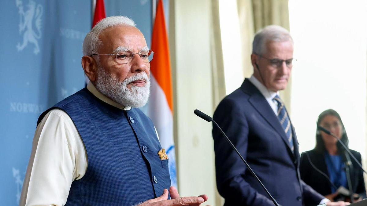 ‘World sees compromised PM panic’: Rahul slams Modi for ‘not taking’ Norwegian journalist’s questions
