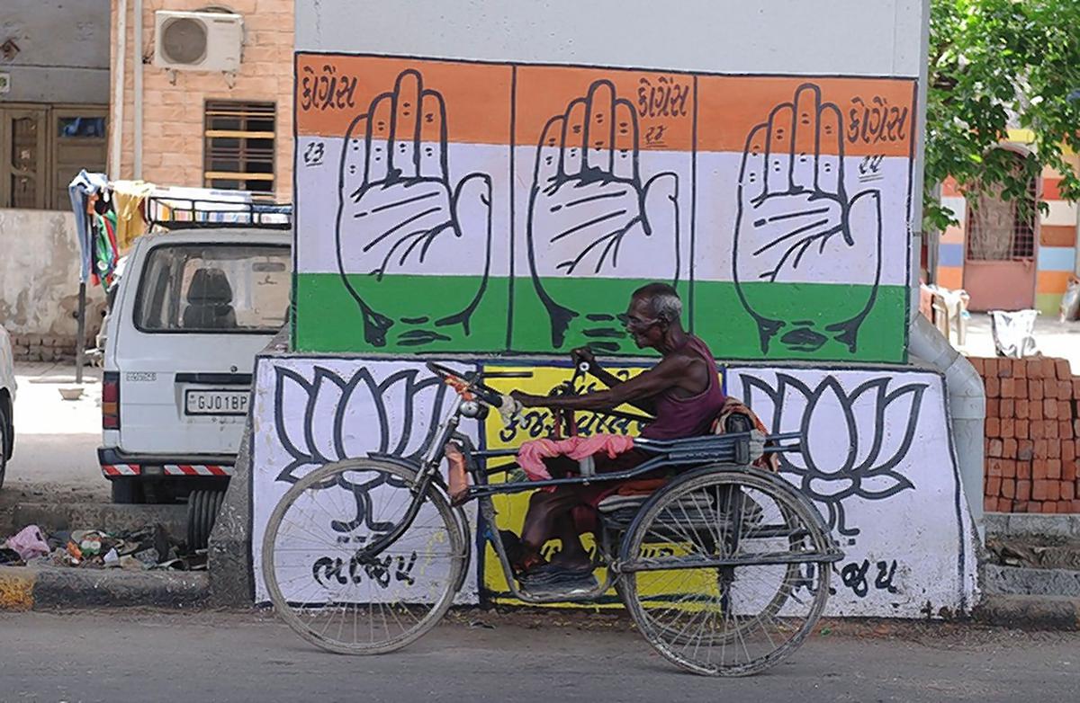 Gujarat Assembly polls | BJP, Congress change one candidate each
