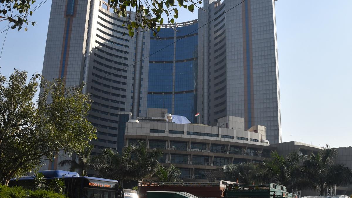 BJP slams delay in extension for MCD contractual staff; AAP rebuts