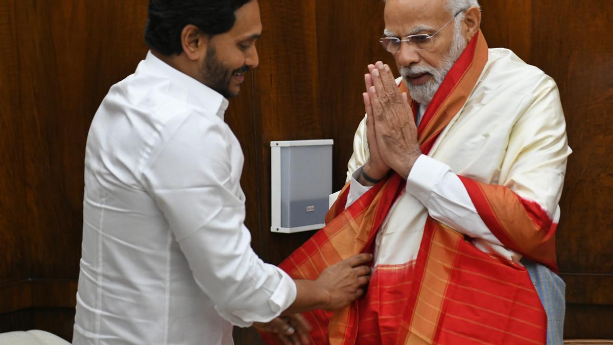 Jagan draws Modi’s attention to A.P.’s unresolved issues, seeks release of funds