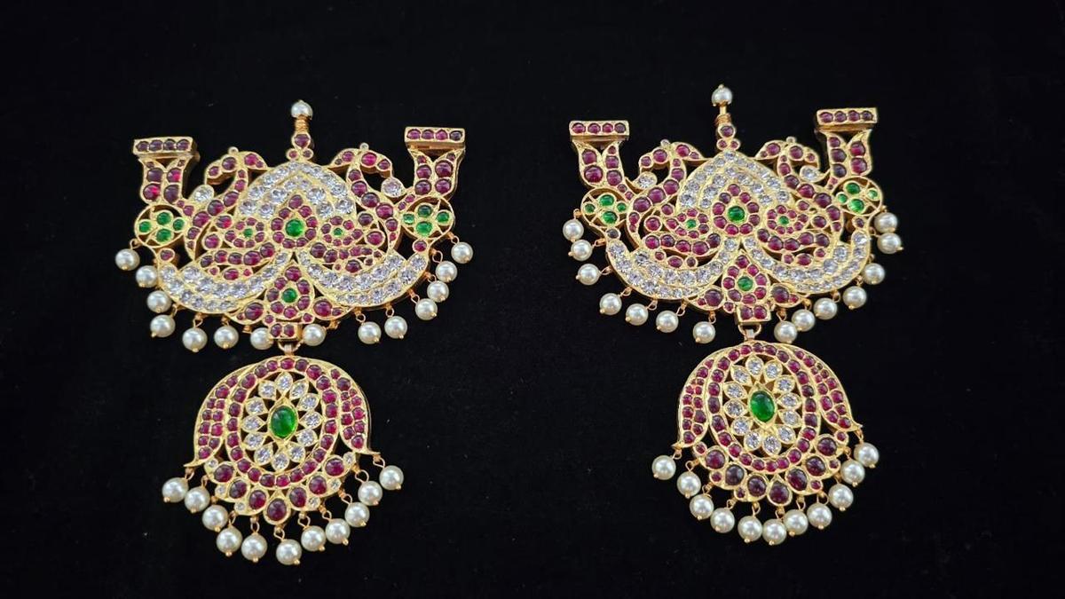 A craft caught between heritage and high gold and silver prices
Premium