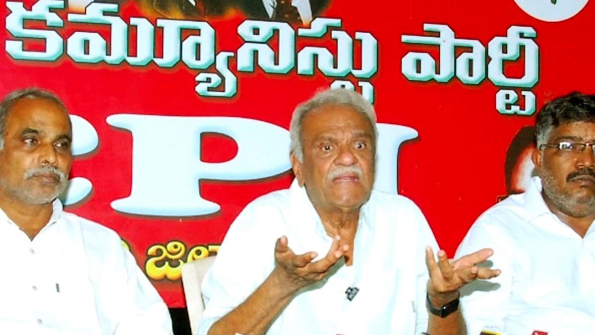 Naidu and Pawan failed to take up SCS issue with Prime Minister, says CPI leader Narayana