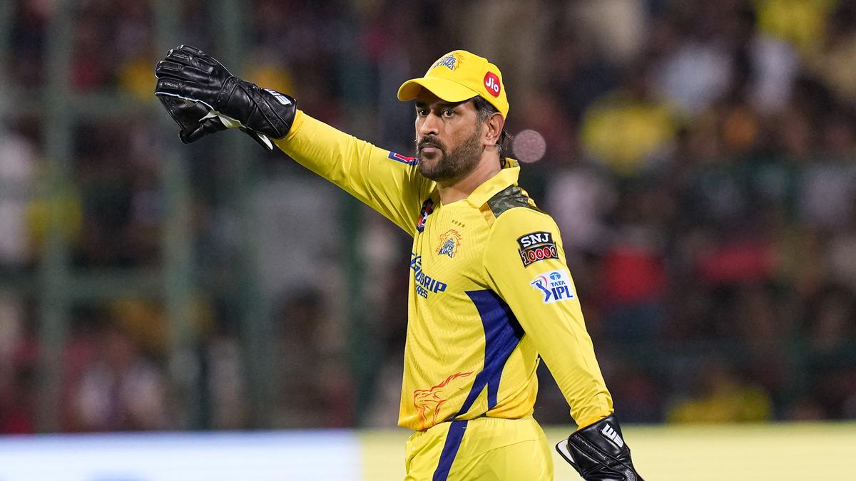 IPL 2023 | Dhoni will be banned if CSK bowlers don't buck up: Sehwag