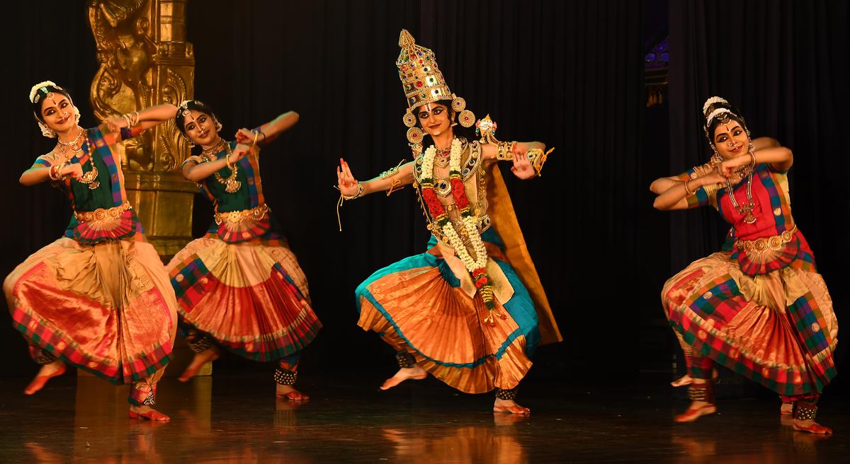 From Bharathanjali’s thematic dance production,  ‘Praise of the Seven Hills’.