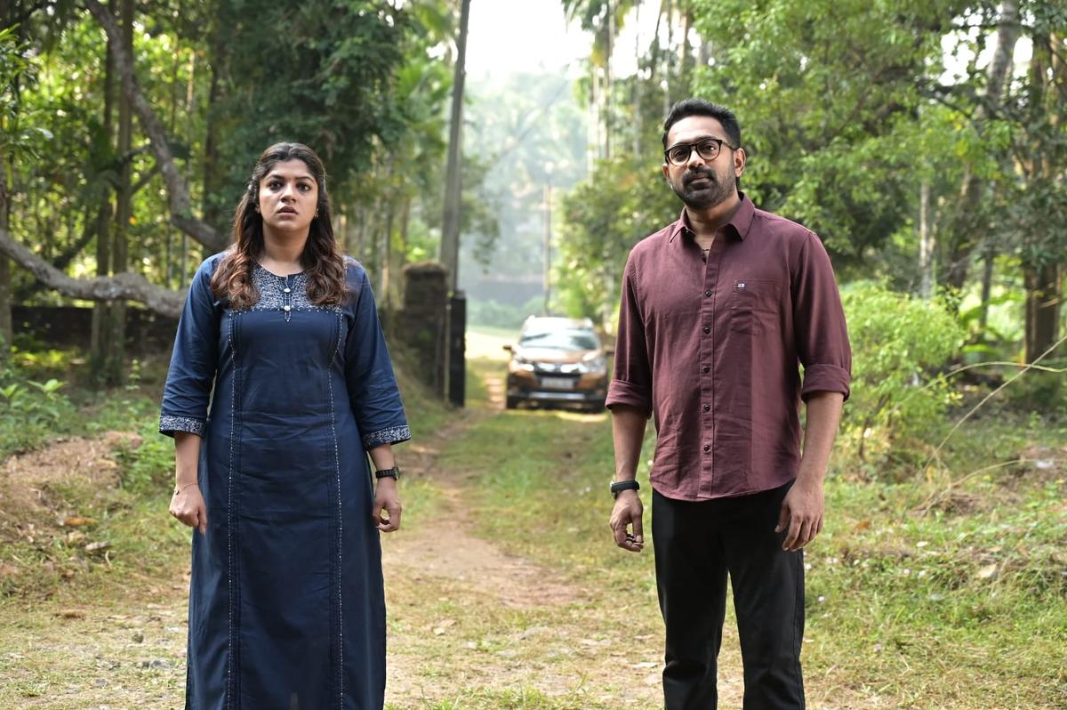 Aparna Balamurali and Asif Ali in 'Mirage' 