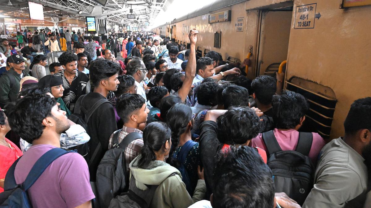Crowds choke Vizag transport hubs after Sankranti