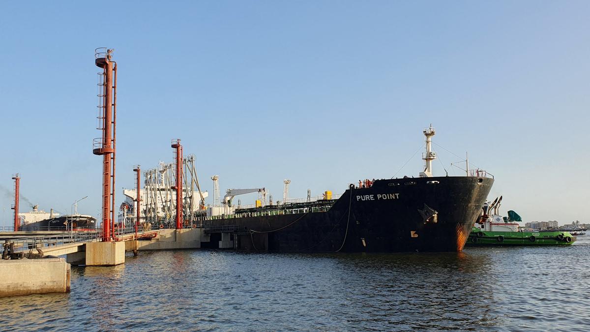 Pakistan begins importing discounted Russian crude oil The Hindu