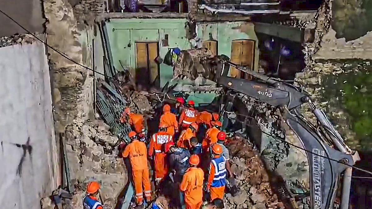 Three of family killed as building collapses in Gujarat’s Dwaraka