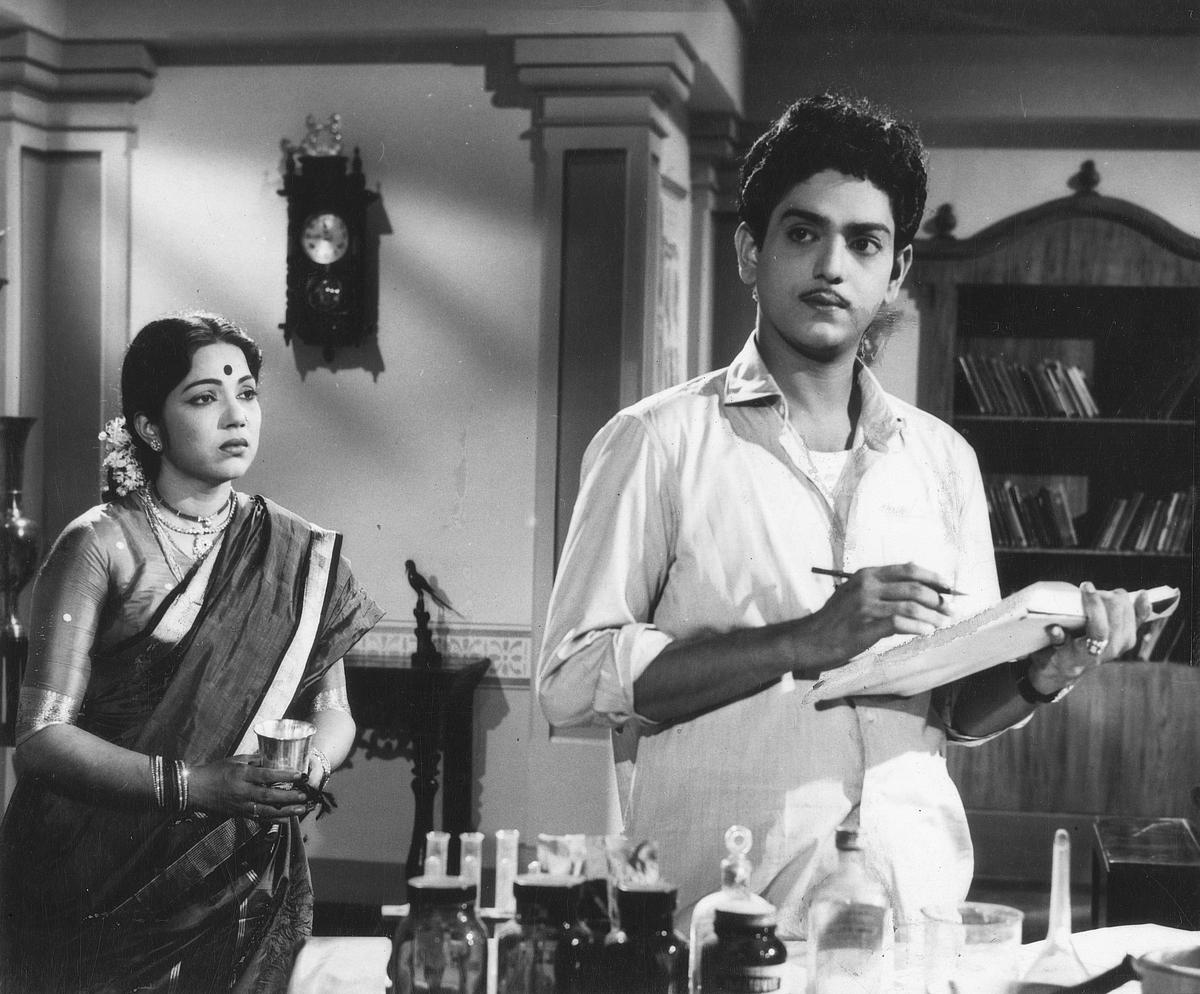 P. Bhanumathi in the Tamil movie ‘Annai’ P. Bhanumathi in the Tamil movie ‘Annai’