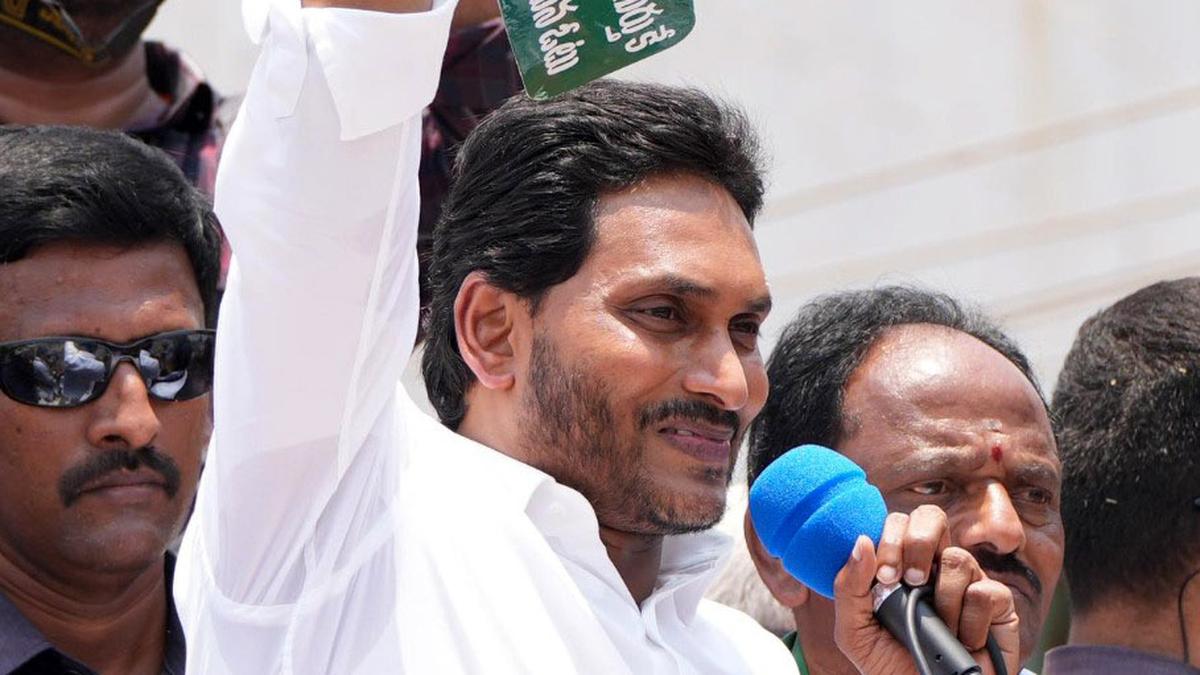 Vote for the real hero for a bright future, Jagan Mohan Reddy appeals to people  