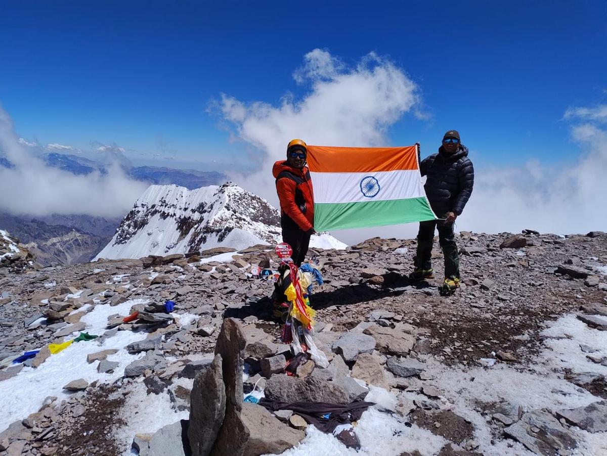 Anvitha and Richard were the two who summitted Aconcagua from a team of 10