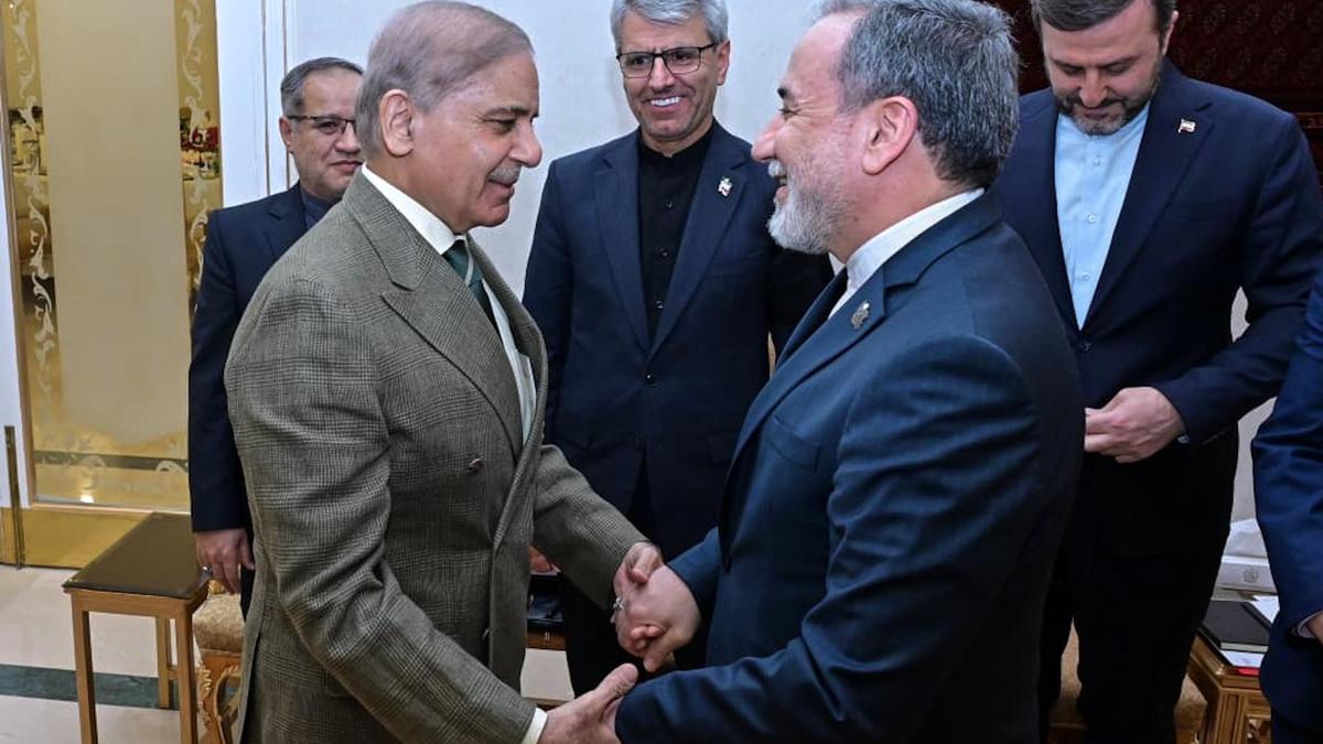 Iran Foreign Minister Araghchi meets Pakistan Army chief Munir