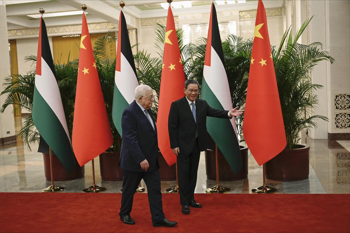 Chinese Premier meets with Palestinian President in effort to increase  Middle East presence - The Hindu