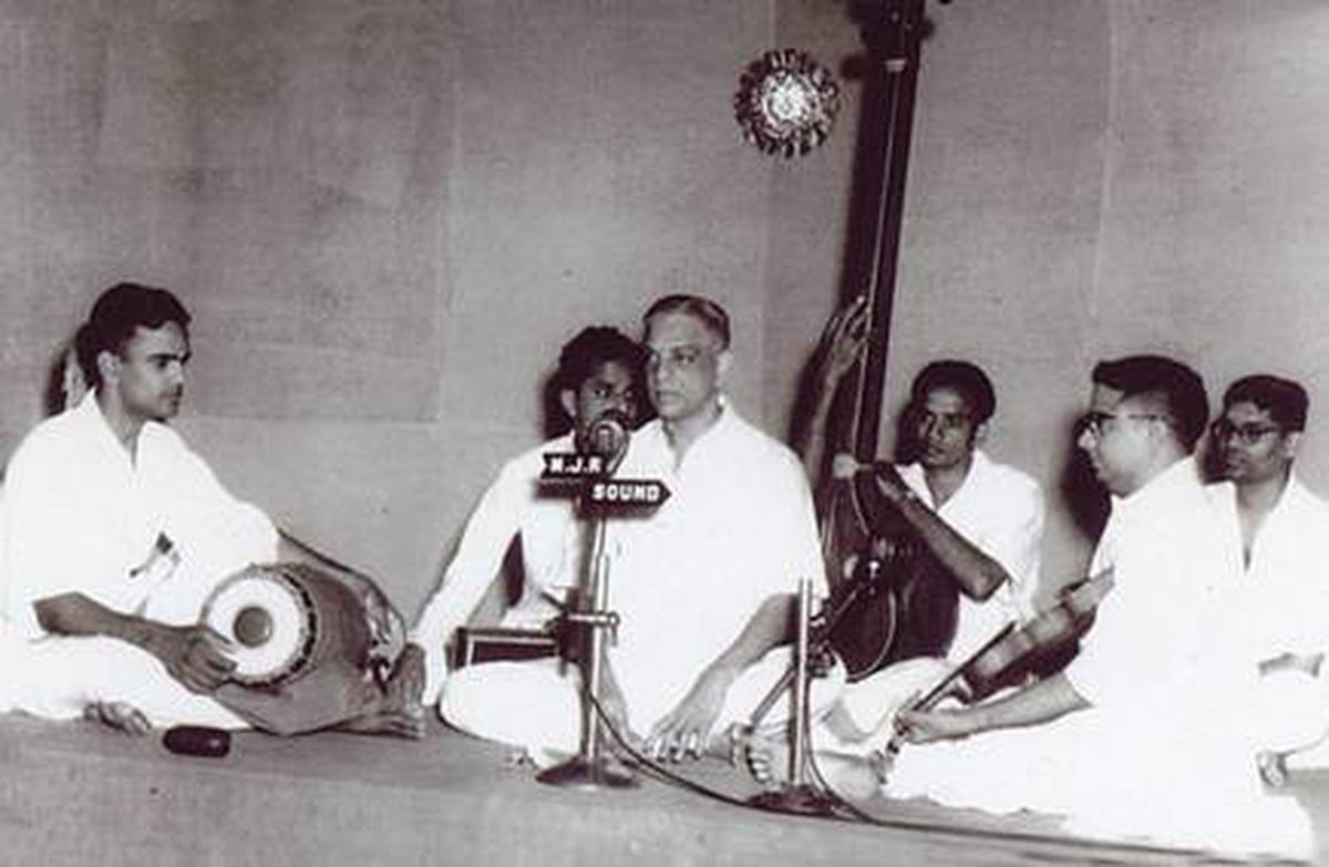GNB accompanied by Umayalpuram Sivaraman and T.N. Krishnan