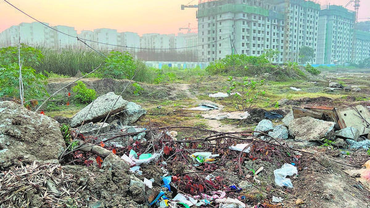 OSR land in Medavakkam turned into dumping yard