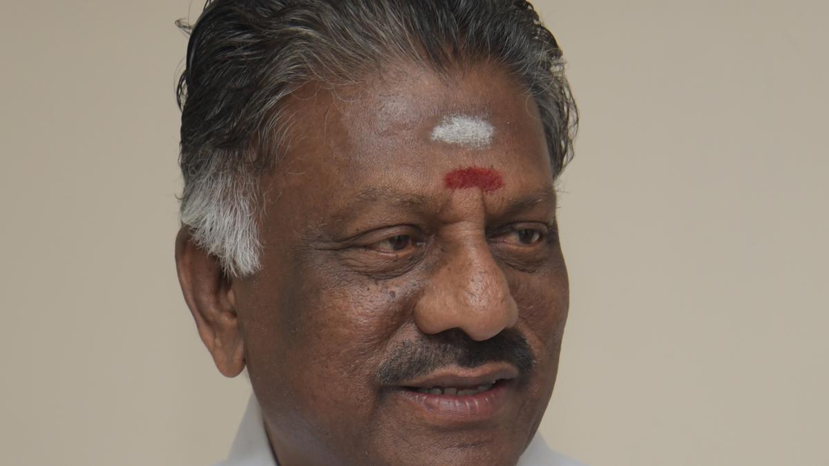 AIADMK leadership case | Madras High Court agrees to hear appeal by O. Panneerselvam on November 10