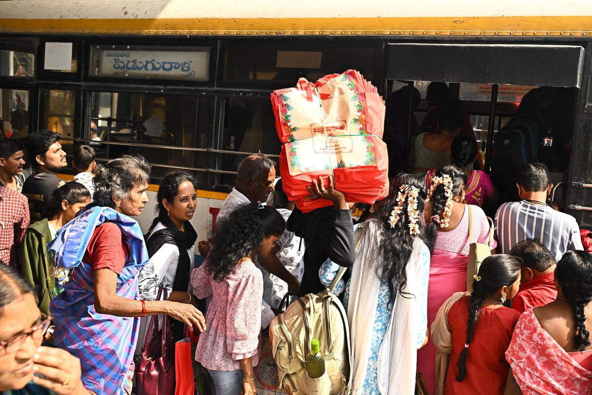 Sankranti rush: Minister for Transport warns private bus operators in A.P.  against fleecing passengers - The Hindu