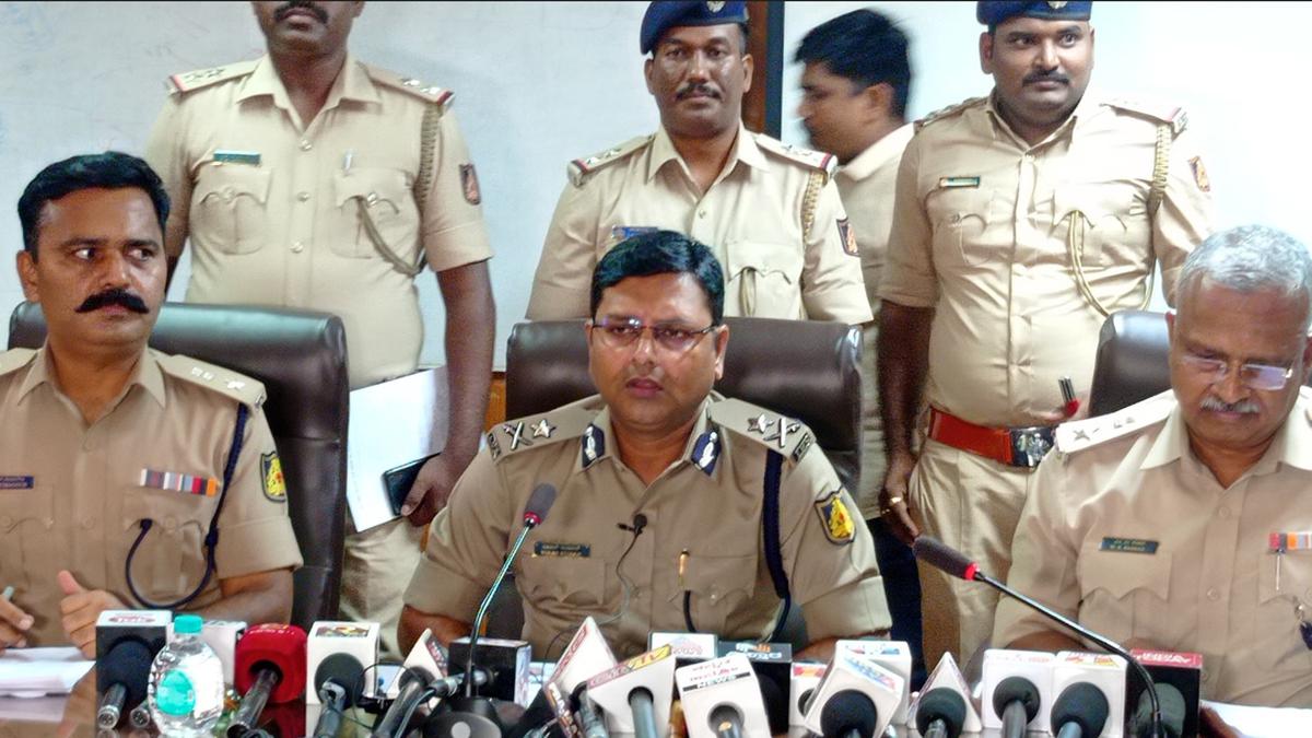 Gadag murder turns out to be a case of supari killing; police arrest eight, including eldest son of the family