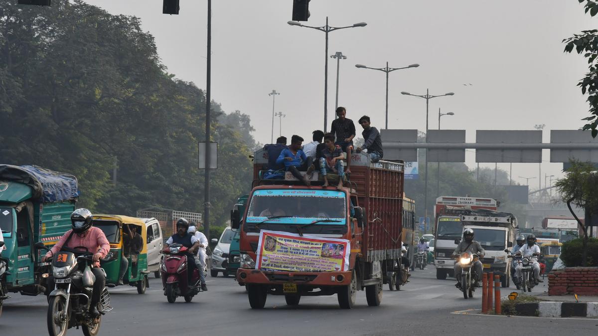 Transporters’ body wants Delhi government to lift ban on commercial