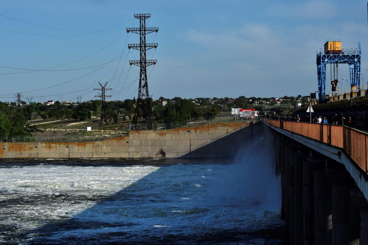 Kakhovka Dam In Moscow-occupied Ukraine 'damaged' By Kyiv Strike ...