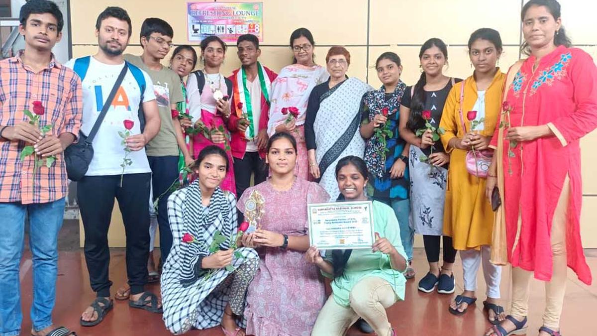 Visakhapatnam: Andhra University High School team bags STEM Young Achiever Award in Pune