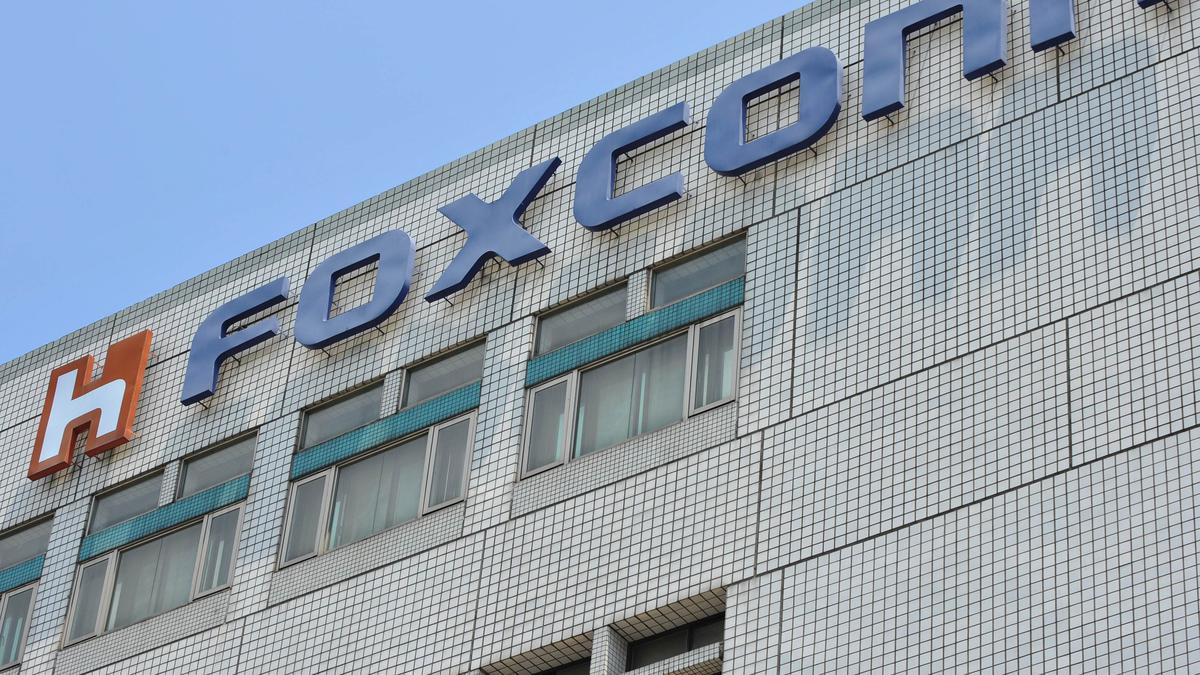 Foxconn finally firms up to invest Rs. 8,000 cr. at Doddaballapura