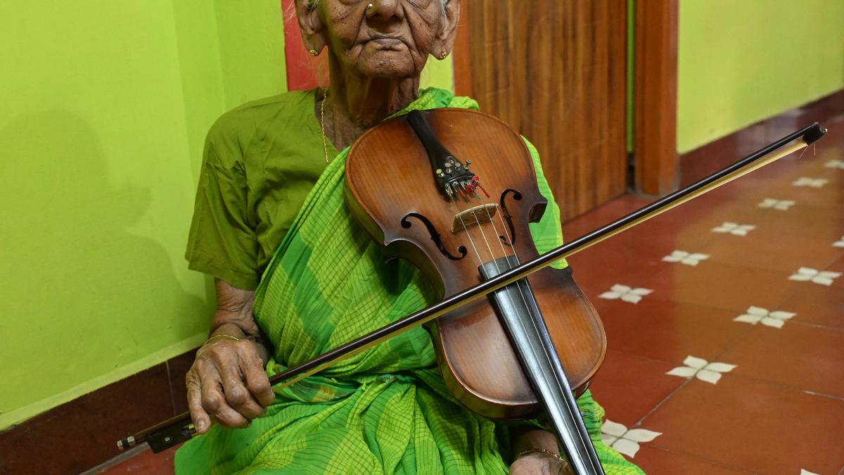 Watch: Never ending music of 91-year-old violinist Meenakshi Subramanian in Tamil Nadu