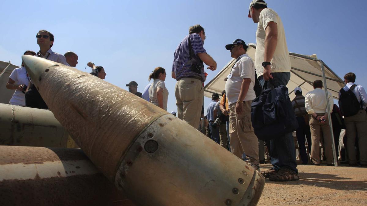 Stop the fence-sitting in cluster bomb use