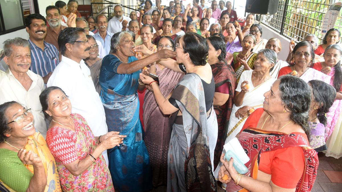 Pakalveedu at Kunduparambu wins award for best Sayamprabha Home in State