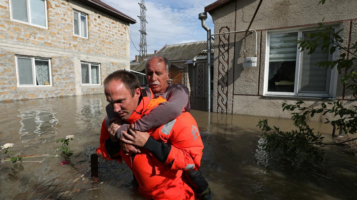 Climate change is driving 2022 extreme heat and flooding