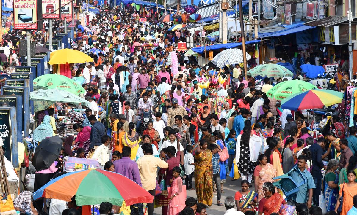 Shopping areas crowded ahead of Deepavali