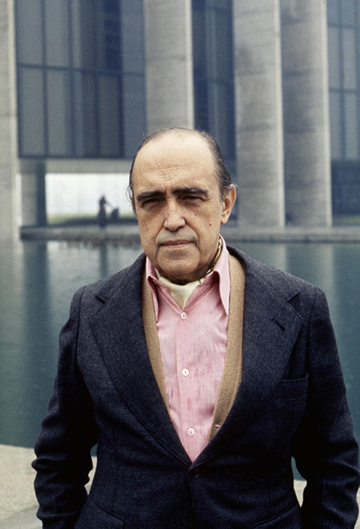 Brazilian architect Oscar Niemeyer in 1976. 