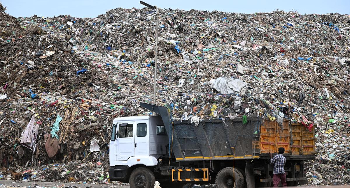 thehindu.com - The Hindu Bureau - NIT-T team works to recycle combustible waste mined from Ariyamangalam dump