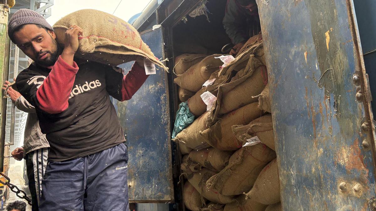 In a first, FCI freight train brings 1,384 tonnes of foodgrains to Kashmir