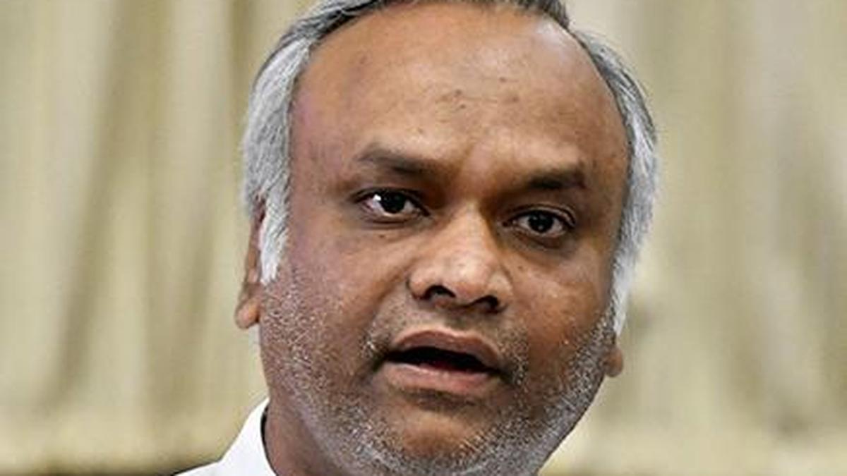 Suresh, Priyank Kharge in Delhi; DKS says he is in no hurry